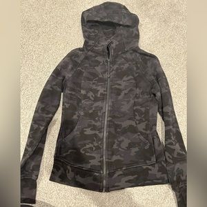 Lululemon scuba hoodie size 6